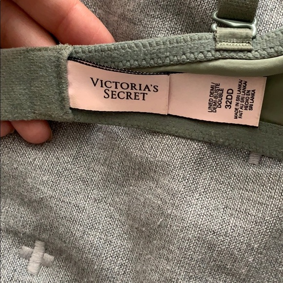 Victoria’s Secret bras set of 2 - Picture 4 of 8